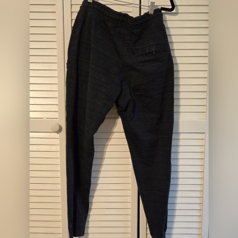 Nike Men’s Therma-Fit Fleece Joggers – M Wings Logo – Size M - Picture 3 of 7